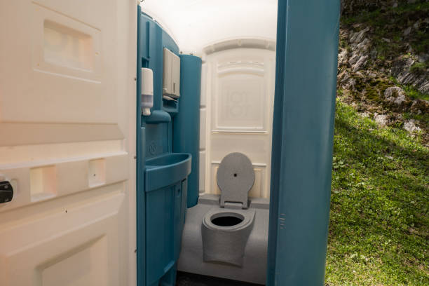 Best Sanitation services for porta potties  in Kealakekua, HI